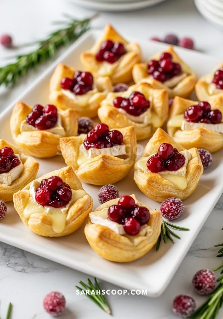 Christmas tree shaped cheese ball with crackers