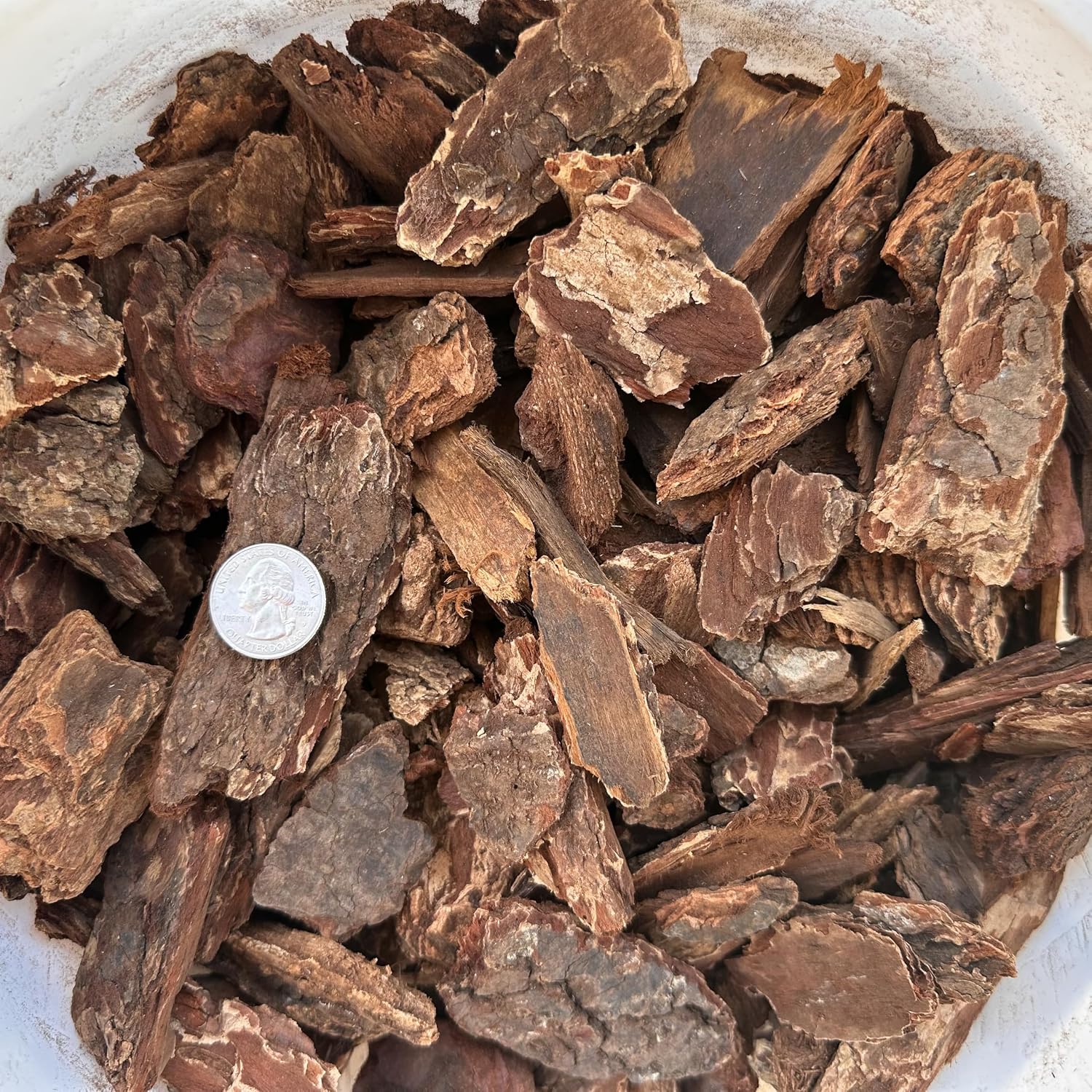 Fresh Natural Douglas Fir Bark Mulch Nuggets, 1 Cubic Foot, 34 qt