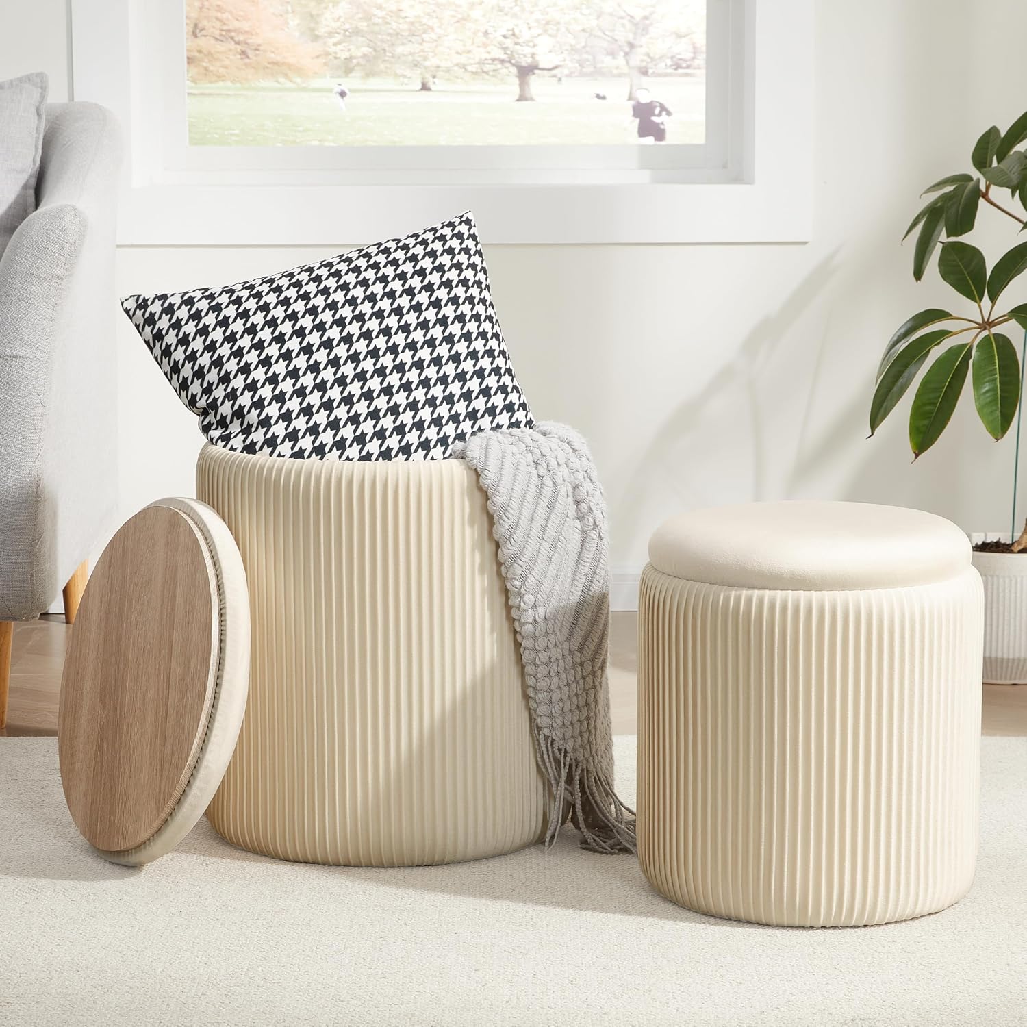 Royal Windsor Round Storage Ottoman, Set of 2, Vanity Stool