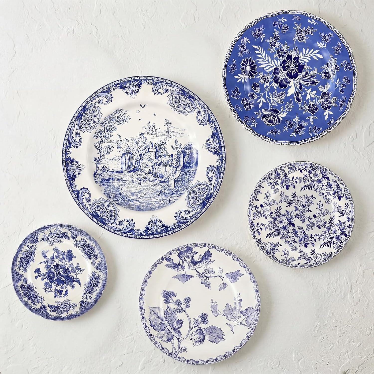Coastal Vintage Ceramic Wall Plates Set, 5 Pcs, Blue and White, Hanging