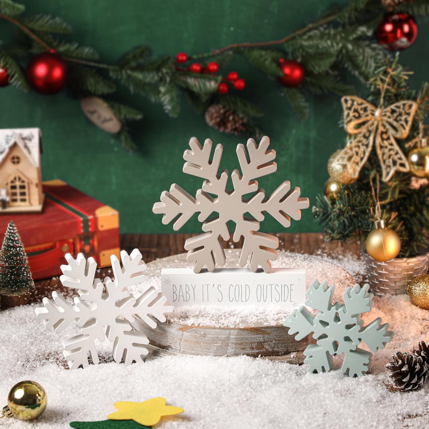 KORMMCO Christmas Snowflake Decor, 4 Piece Wood Signs